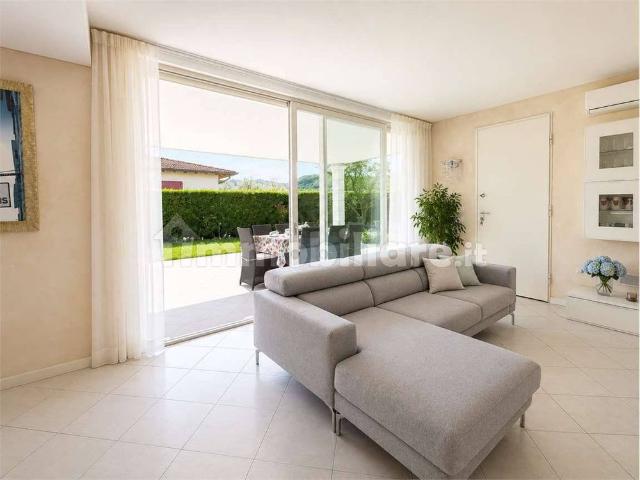 Villa unifamiliare via Pieve Vecchia, Pieve Vecchia, Villaggio Sanghen, Manerba del Garda