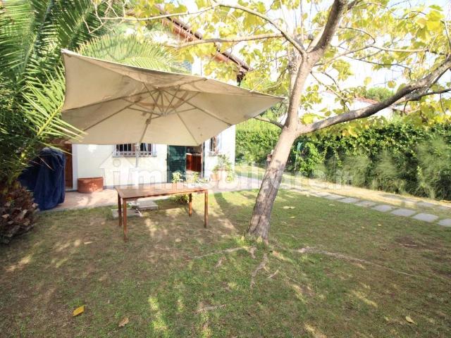 Villa unifamiliare via Ragazzi del '99, Centro, Forte dei Marmi
