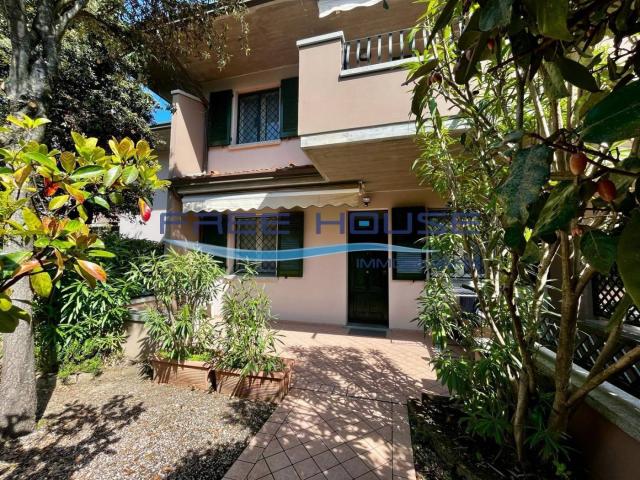 Villa unifamiliare viale Alfredo Oriani 81, Mare, Cervia