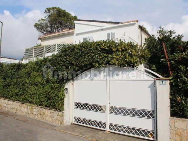 Villa unifamiliare viale delle Rose 4, Centro, Formia