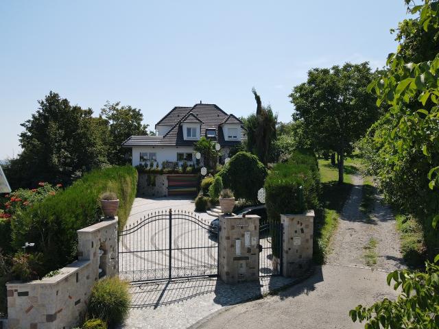 Villa unique dans une oasis