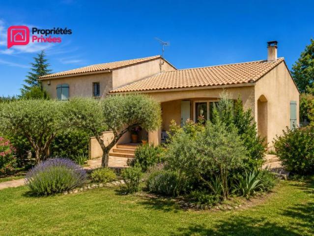 Villa Uzès. À seulement 10 minutes d'Uzès, à Foissac 7 pièce s 133 m2, 4 chambres avec piscine et dépendance de 40m2 type P2