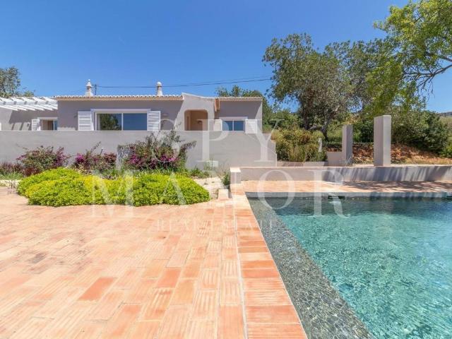 Villa V2+1 Prestigiado Resort de Golfe 165m² Estômbar e Parchal