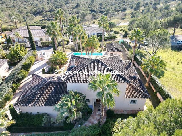 Villa Valescure 7 Pieces De 204M² Avec Appartement Independa. 204m² Saint Raphaël