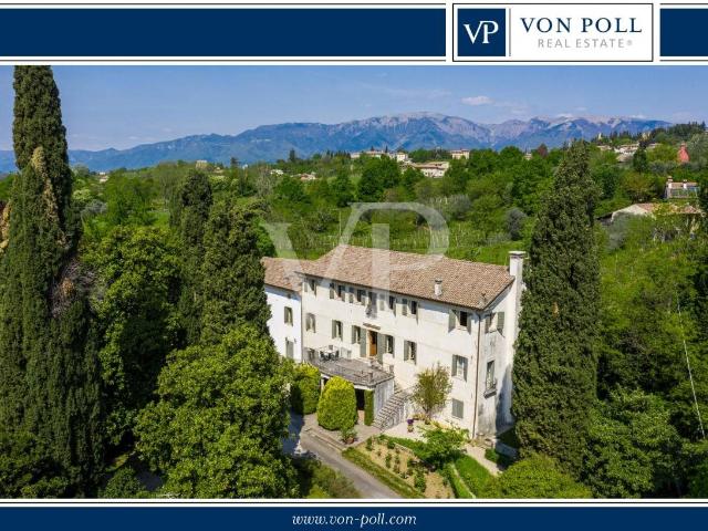Villa veneziana del XVI secolo ai piedi di Asolo 810m² Asolo