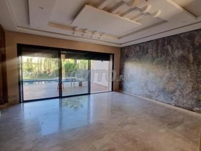 Villa vide pour longue duree
