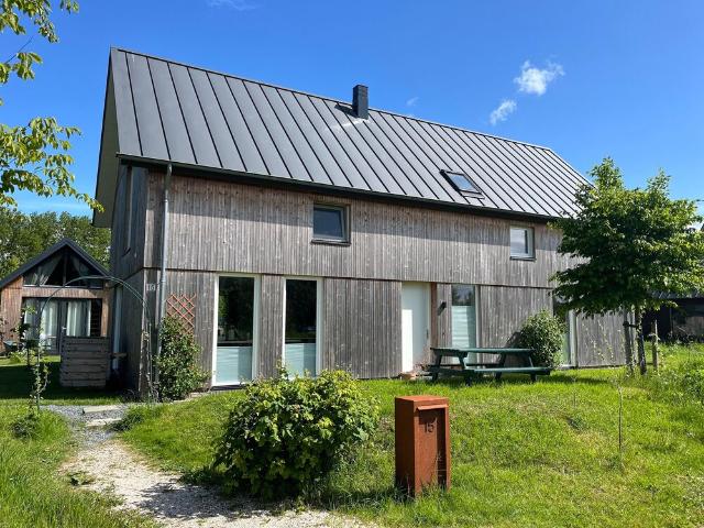 Villa, vrijstaande woning te huur in Almere