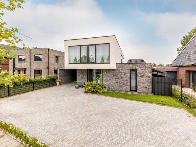 Villa, vrijstaande woning te huur in Rotterdam