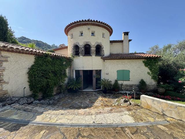 Villa vue mer avec Piscine chauffée et badminton à Cannes