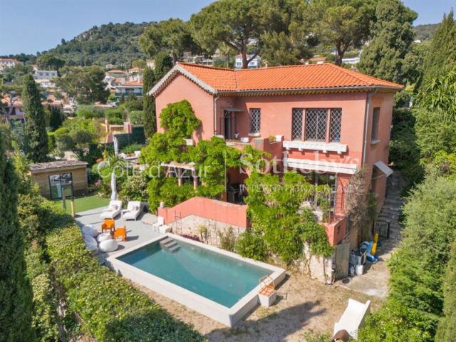 Villa vue mer à vendre à Villefranche sur Mer: Adresse confide