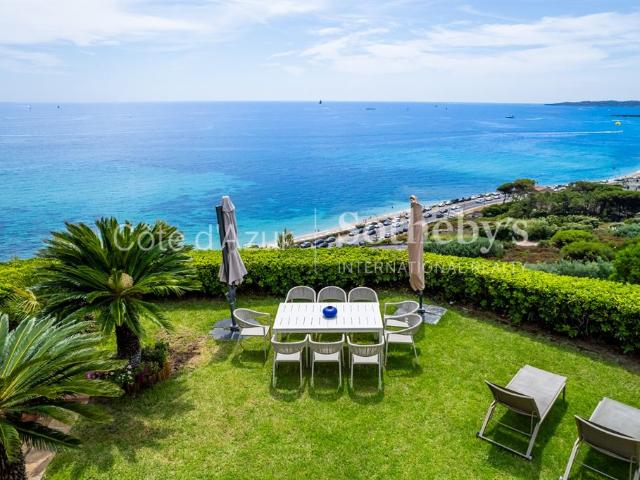 Villa vue mer à vendre Sainte Maxime, domaine privé à 300 m de la plage