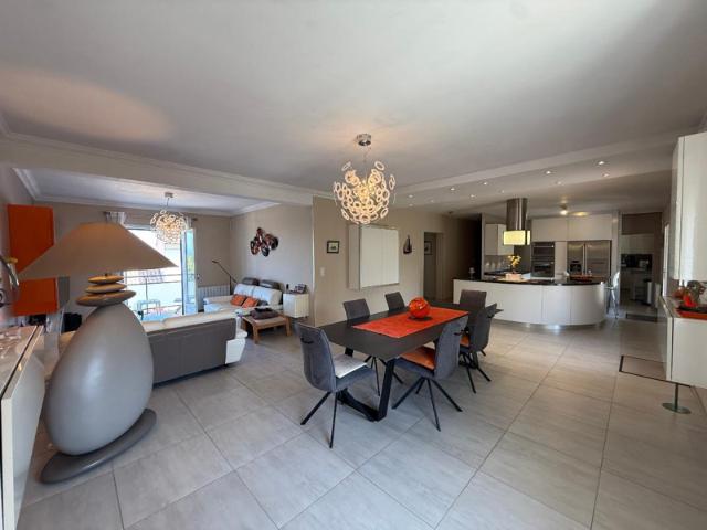 VILLA VUE MER ENSEMBLE 3 LOGEMENTS AVEC PISCINE
