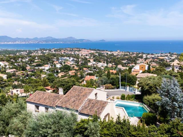 Villa vue mer Piscine Garage À Vendre
