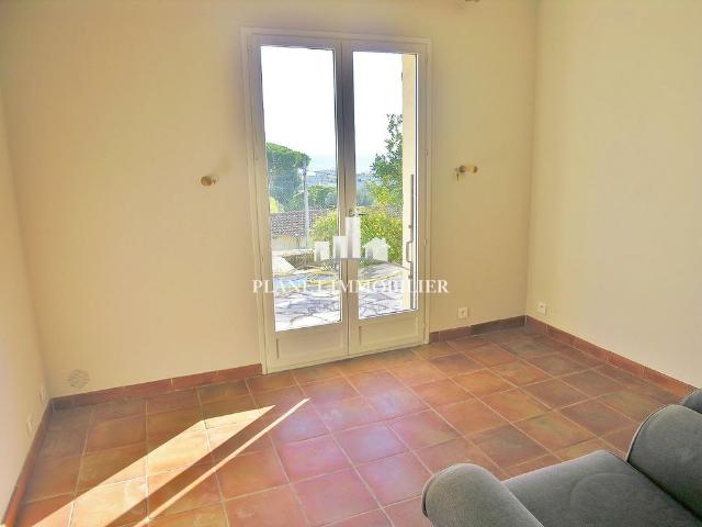 VILLA VUE MER sur GOLFE JUAN