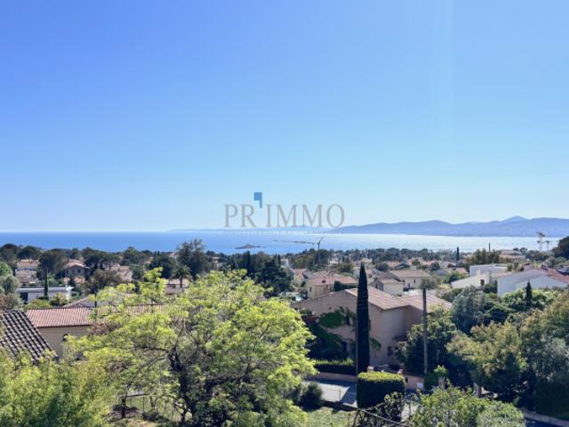 VILLA VUE MER SECTEUR LES PLAINES SAINT RAPHAEL 83700