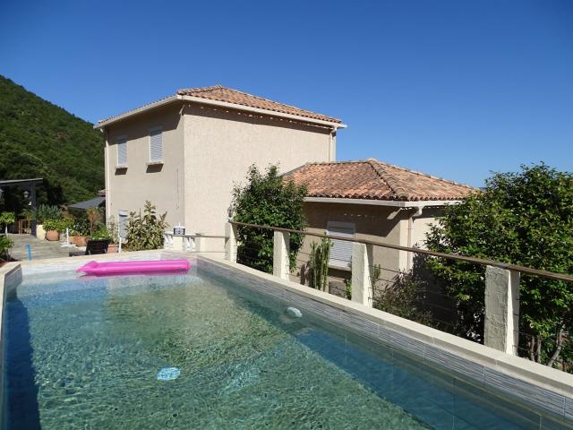 Villa vue mer T4 + T2 180m² Calcatoggio