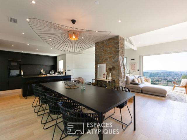 Villa vue rade sur les pentes du Faron