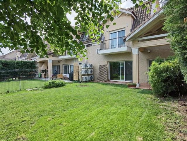 Villa with access to the Pool near the American School