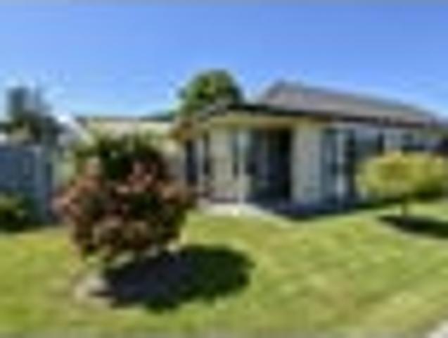 Villa with Double Garage