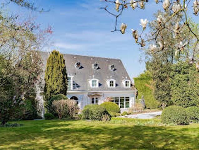 Villa with Pool and Terrace