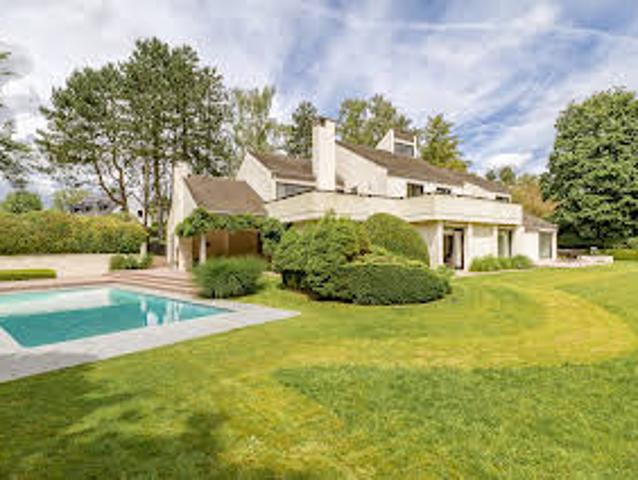 Villa with Pool
