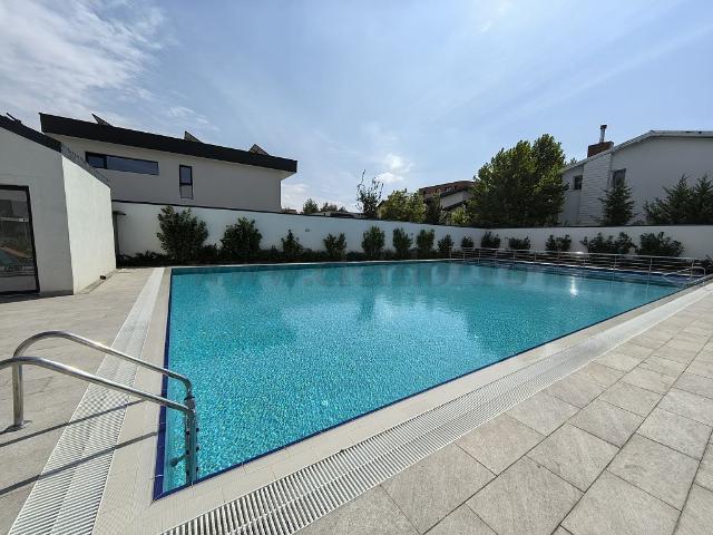 Villa with pool access near the American School