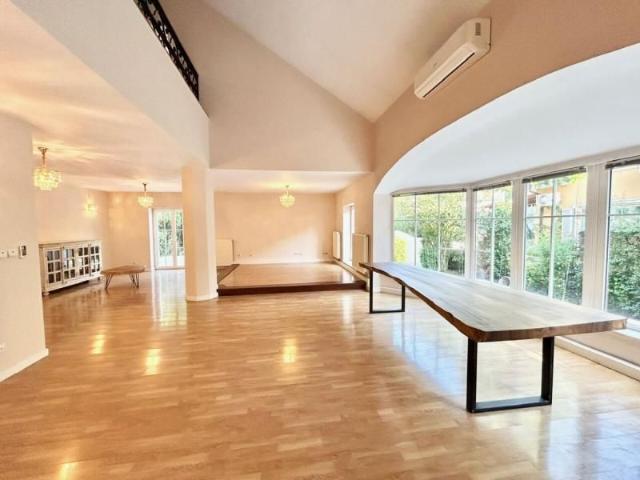 Villa with pool, residential complex with security, Iancu Nicolae
