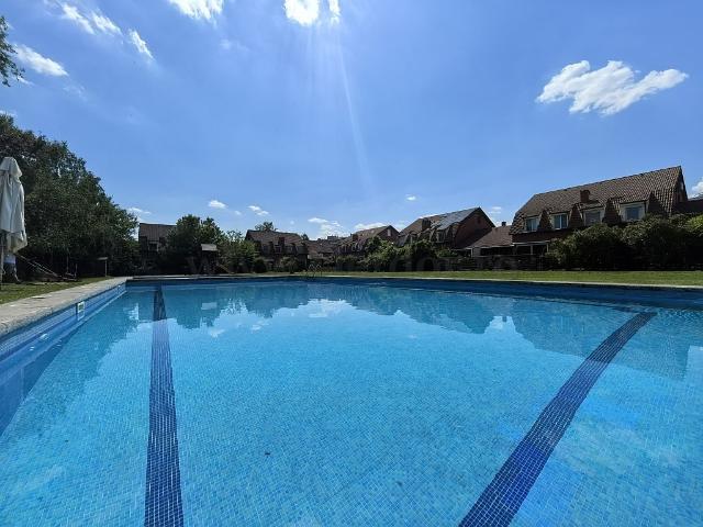 Villa with Swimming Pool near Jolie Ville