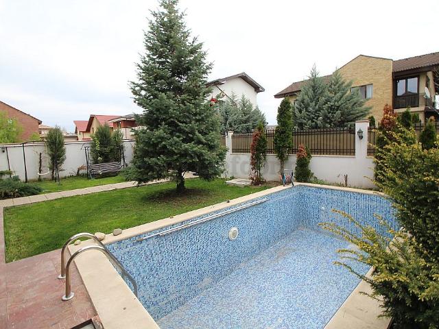 Villa with swimming pool, Pipera