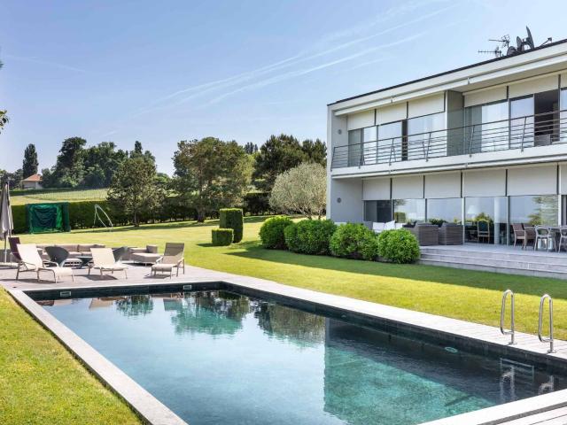Villa with 10 rooms on sale in Cologny 400 m² | dreamo. Ch