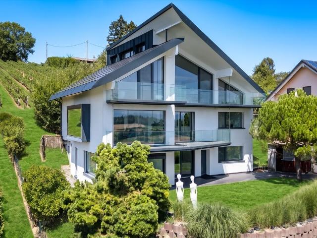 Villa with 10 rooms on sale in Clarmont 410 m² | dreamo. Ch