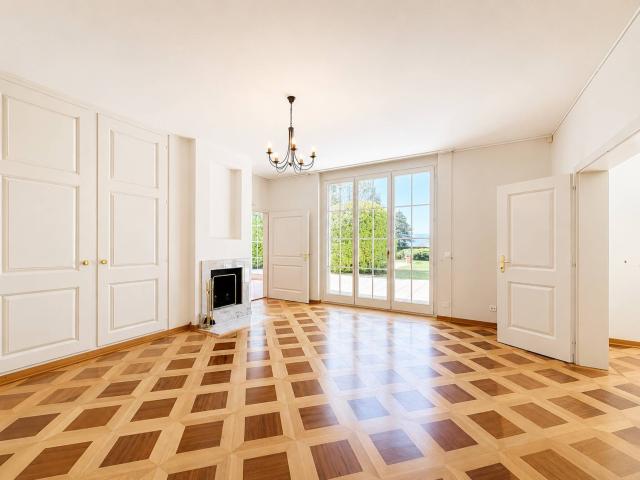 Villa with 10 rooms on sale in Lausanne 400 m² | dreamo. Ch