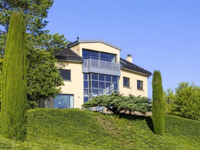 Villa with 10 rooms for rent in Préverenges 315 m² | dreamo. Ch