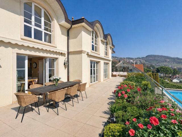 Villa with 12.5 rooms on sale in Lutry 420 m² | dreamo. Ch