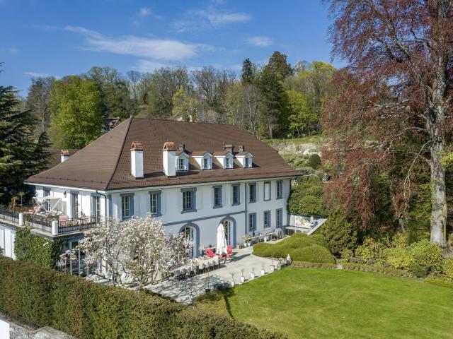 Villa with 20 rooms on sale in Jouxtens Mézery 1 500 m² | dreamo. Ch