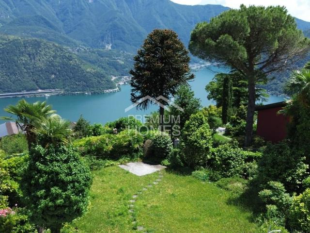 Villa with 4.5 rooms on sale in Carona 145 m² | dreamo. Ch