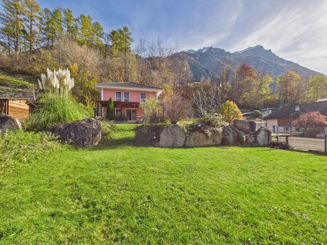 Villa with 5.5 rooms on sale in Blenio 150 m² | dreamo. Ch