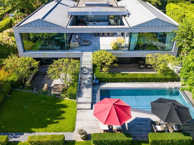 Villa with 5.5 rooms on sale in Bottighofen 427 m² | dreamo. Ch
