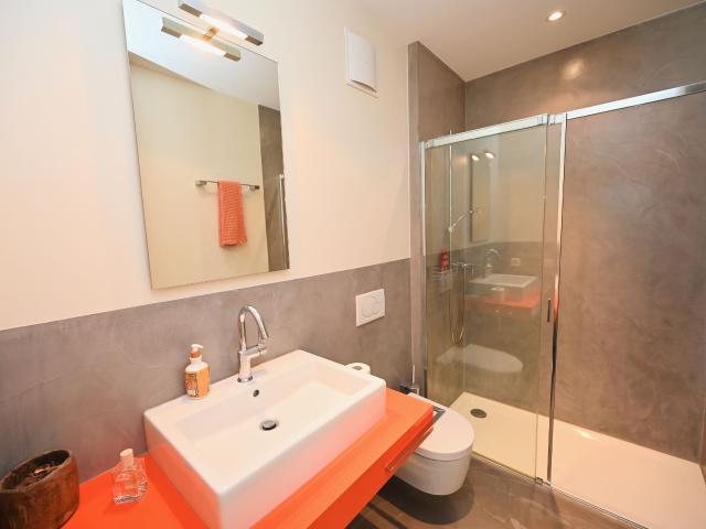Villa with 5.5 rooms on sale in Carona 290 m² | dreamo. Ch