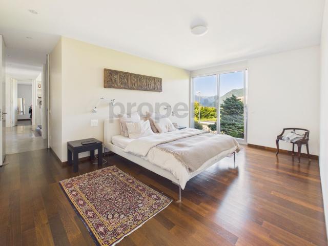 Villa with 5.5 rooms on sale in Lugano 250 m² | dreamo. Ch