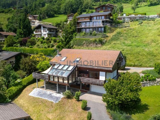 Villa with 5.5 rooms on sale in Vollèges 221 m² | dreamo. Ch