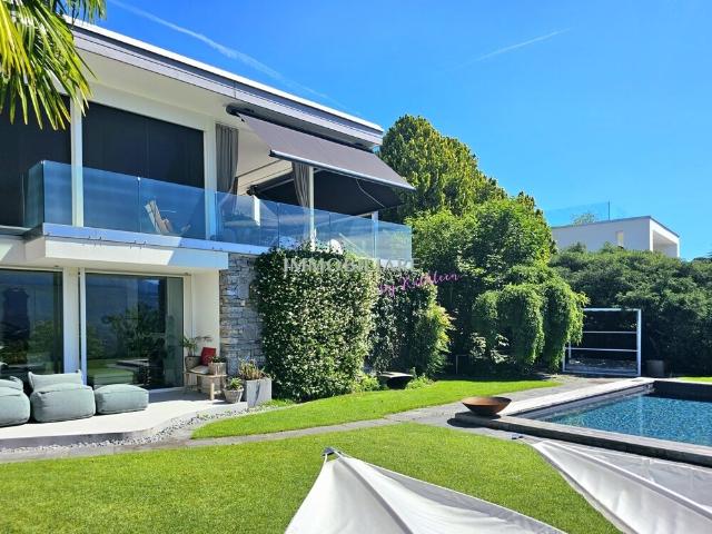 Villa with 5 rooms on sale in Viganello / Albonago 232 m² | dreamo. Ch