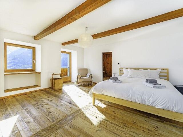 Villa with 6.5 rooms on sale in Martigny 242 m² | dreamo. Ch