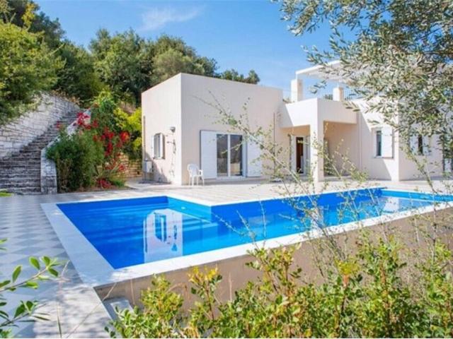 Villa with 6.5 rooms on sale in Geropotamou 274 m² | dreamo. Ch