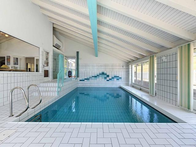 Villa with 6.5 rooms on sale in Savagnier 200 m² | dreamo. Ch
