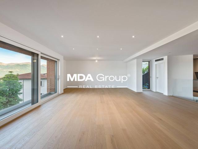Villa with 6 rooms on sale in Lugano 330 m² | dreamo. Ch