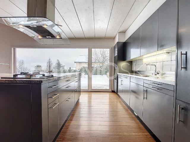 Villa with 7.5 rooms on sale in Arzier 400 m² | dreamo. Ch