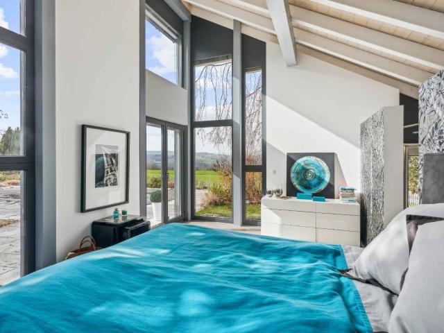 Villa with 7.5 rooms on sale in Dompierre 340 m² | dreamo. Ch