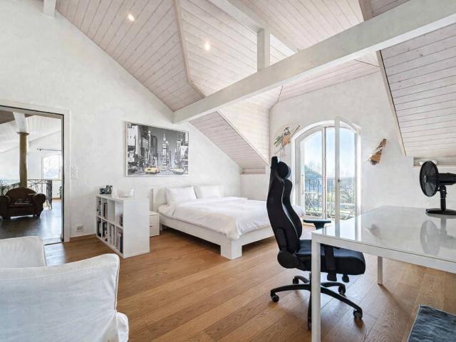 Villa with 7.5 rooms on sale in Jouxtens Mézery 440 m² | dreamo. Ch
