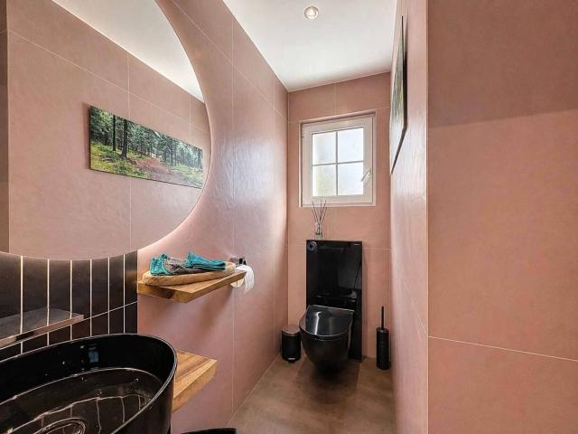 Villa with 7.5 rooms on sale in Penthaz 270 m² | dreamo. Ch